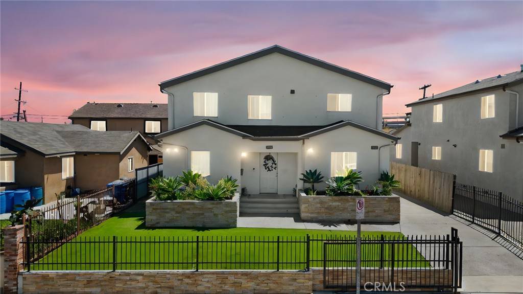 Los Angeles, CA 90061,152 W 111th PL