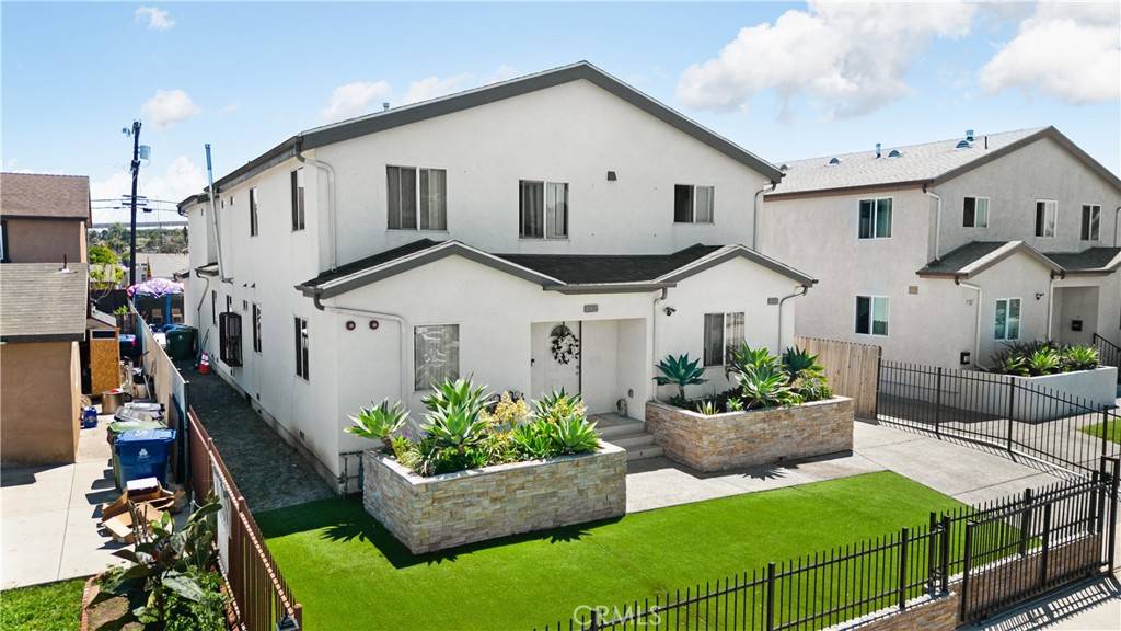 Los Angeles, CA 90061,152 W 111th PL