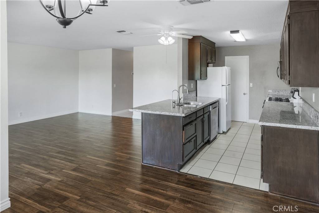 Helendale, CA 92342,27535 Lakeview DR #37