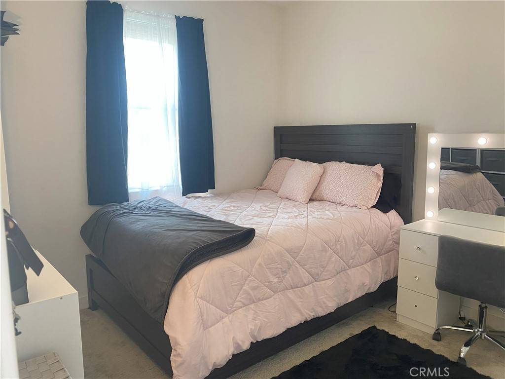 Rialto, CA 92377,367 Horseshoe