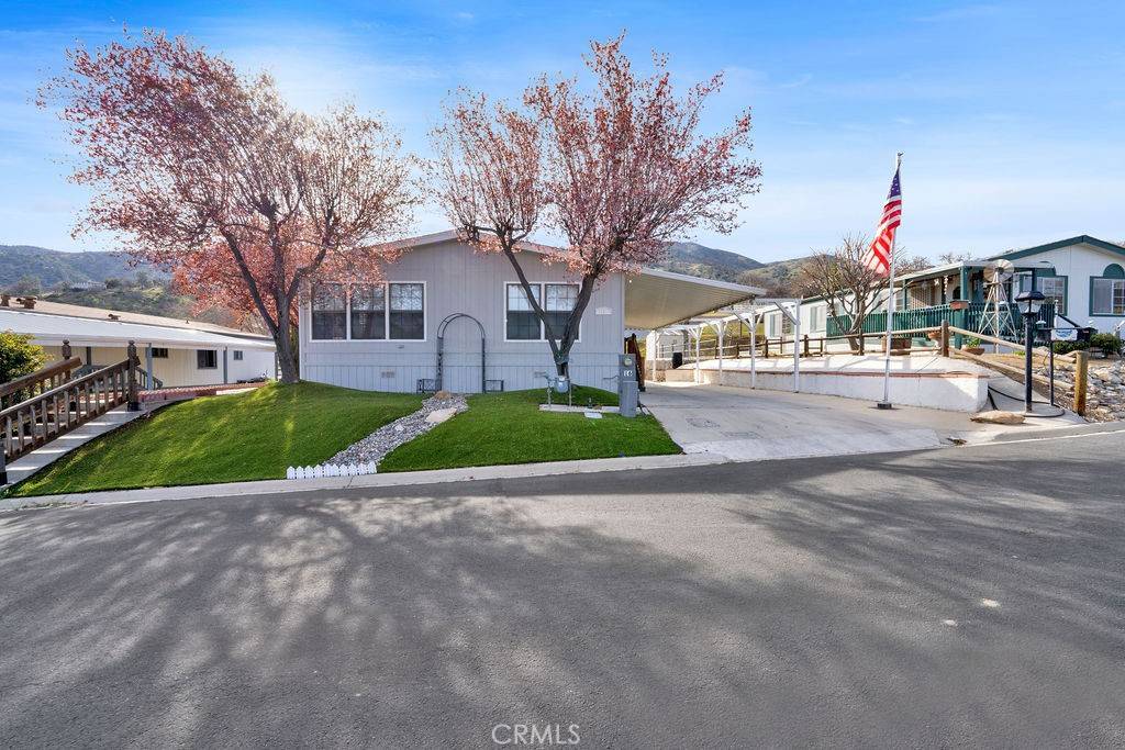 Tehachapi, CA 93561,21276 White Pine Dr #16