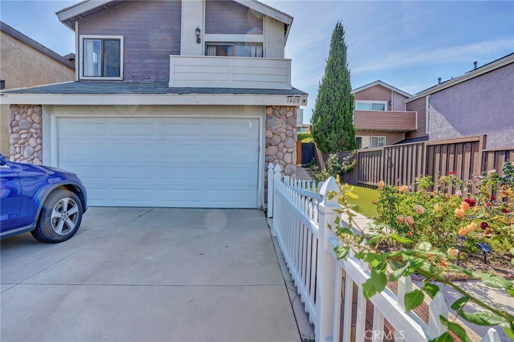 Huntington Beach, CA 92648,1409 Lakeside LN