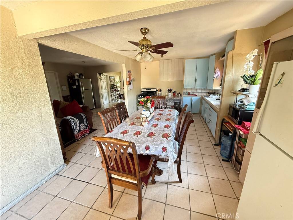 Santa Ana, CA 92701,926 S Orange AVE
