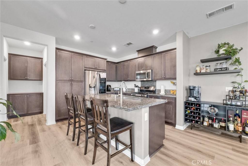 Fontana, CA 92336,16548 Monteviejo ST