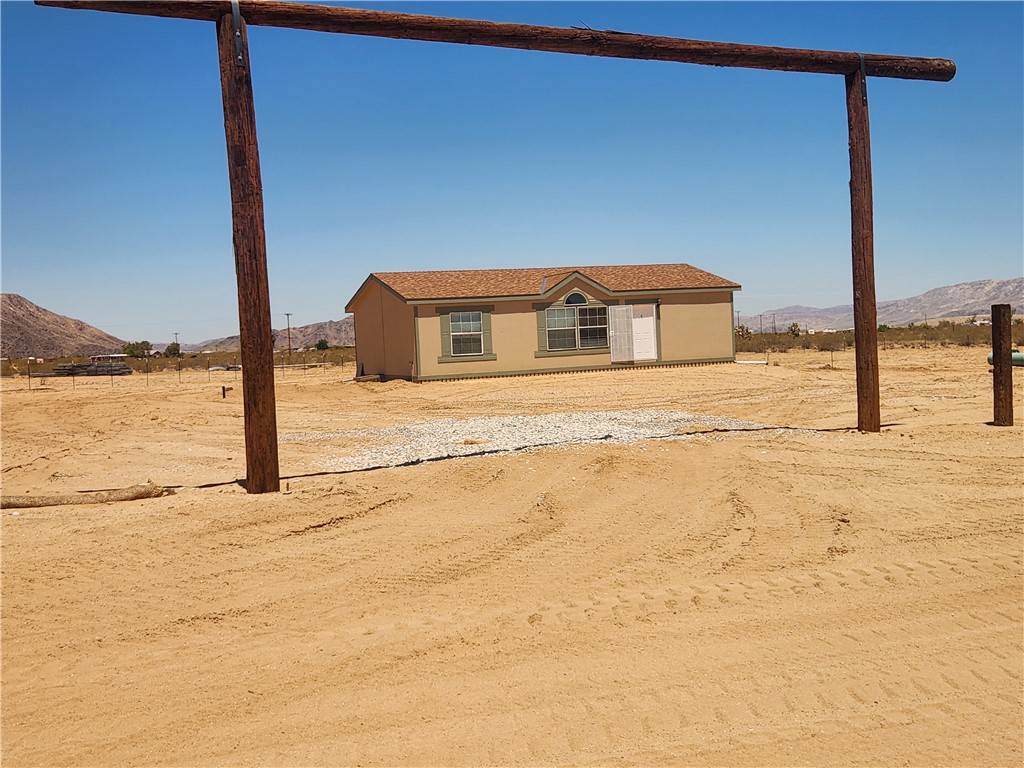 Landers, CA 92285,60824 Stagemans RD