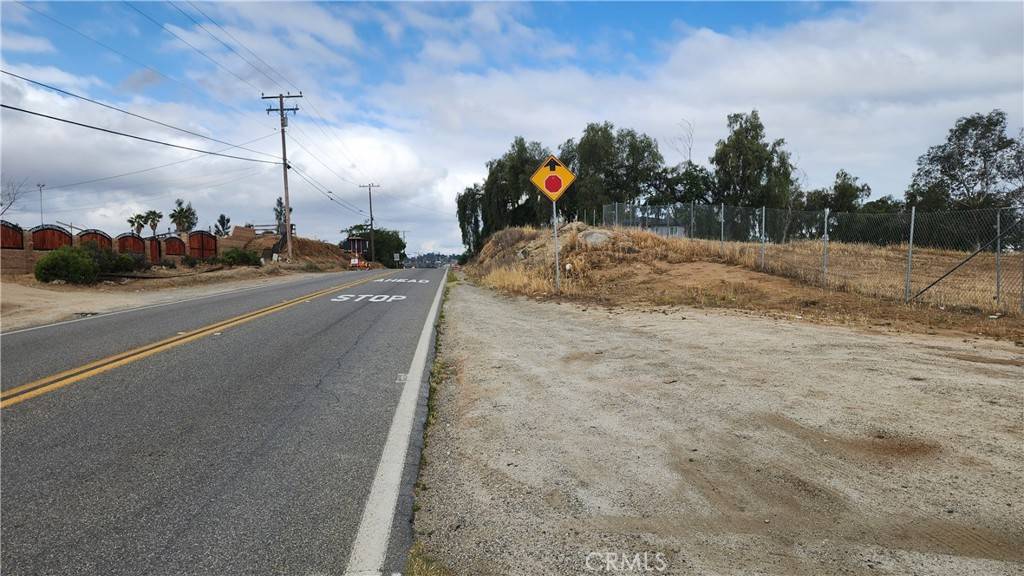 Perris, CA 92570,21330 Markham ST