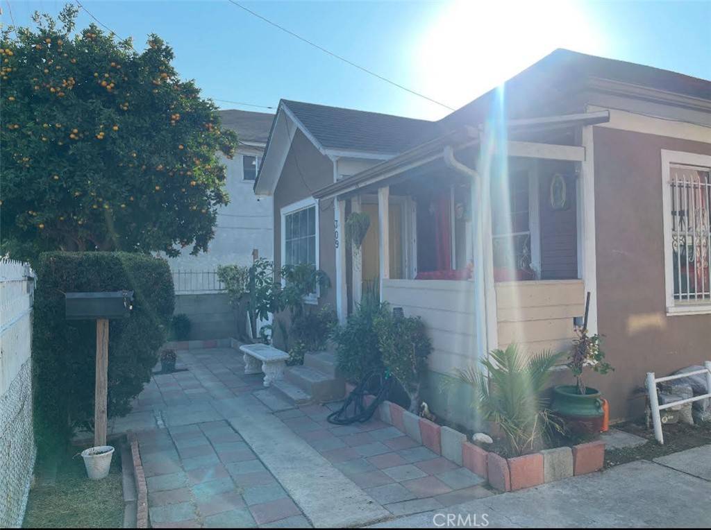 Compton, CA 90220,309 N Willowbrook AVE