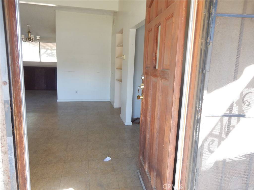 Jurupa Valley, CA 92509,3250 Apple AVE