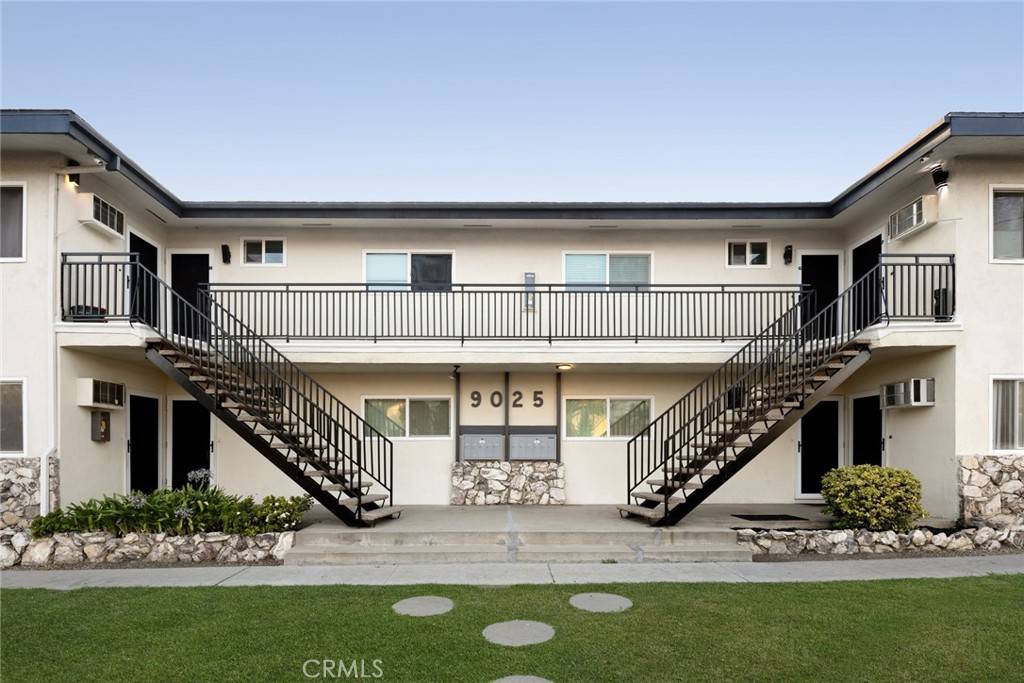 Whittier, CA 90603,9025 Mills AVE