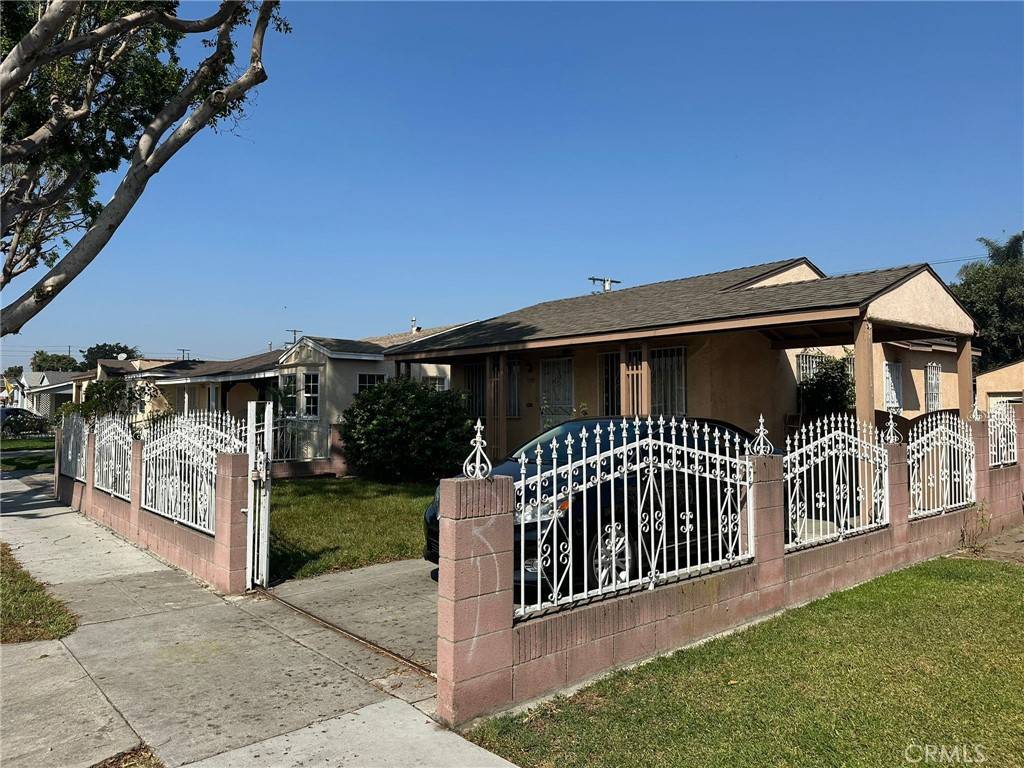 South Gate, CA 90280,2549 Kansas AVE