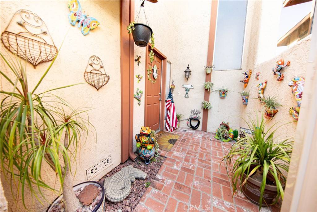 La Habra, CA 90631,1921 Pine DR