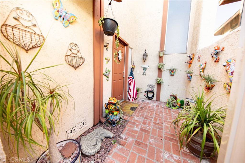 La Habra, CA 90631,1921 Pine DR