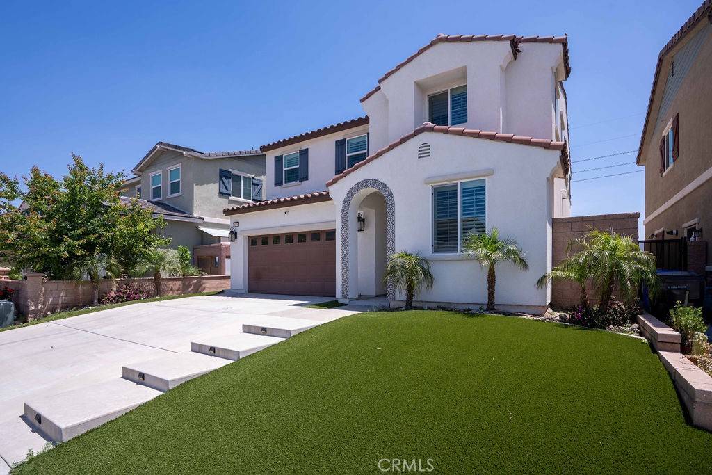 Fontana, CA 92336,4389 Condor AVE