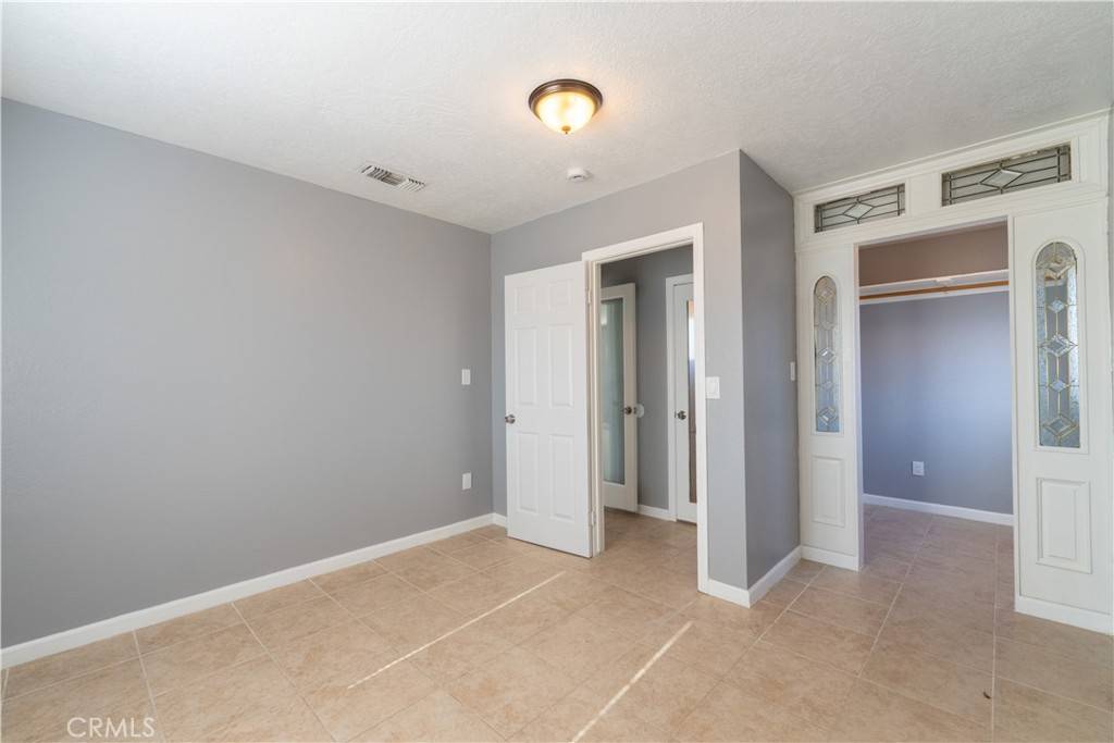 Hesperia, CA 92345,11314 Mariposa RD