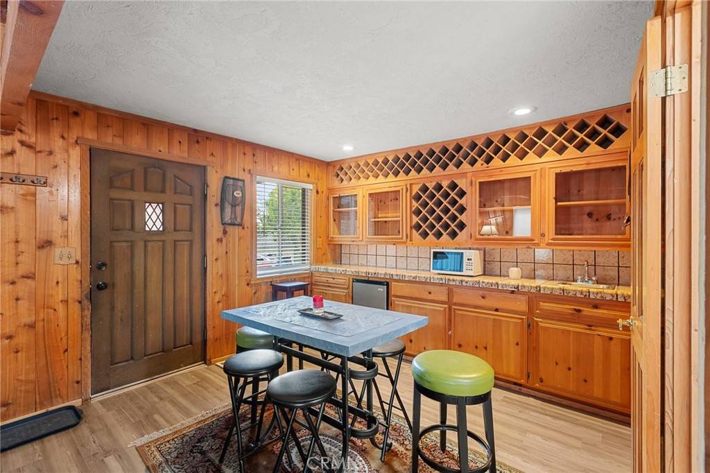 Cedar Glen, CA 92321,233 Glen Avon DR