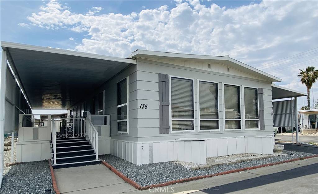 Hemet, CA 92543,260 N Lyon AVE #135