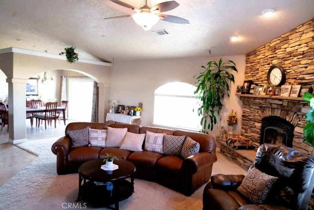 Oak Hills, CA 92344,12720 Farmington ST