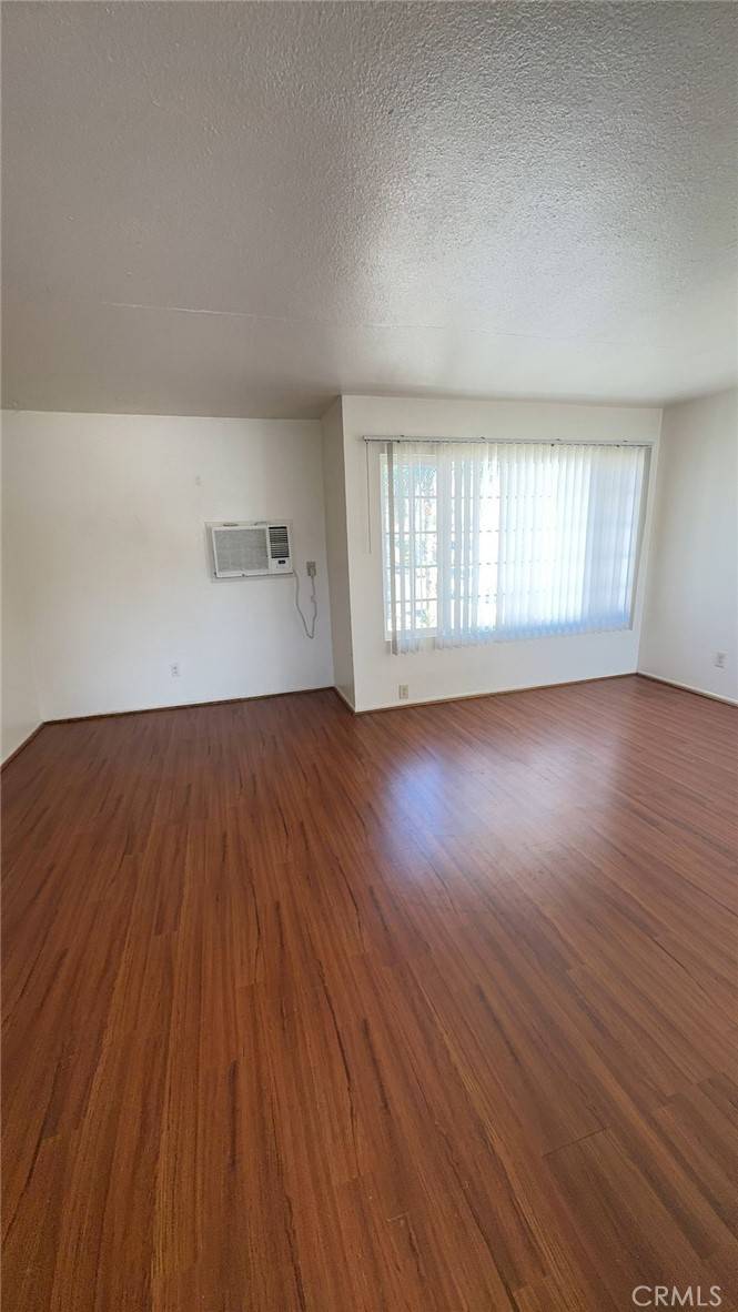 Lake Elsinore, CA 92530,33119 Jamieson