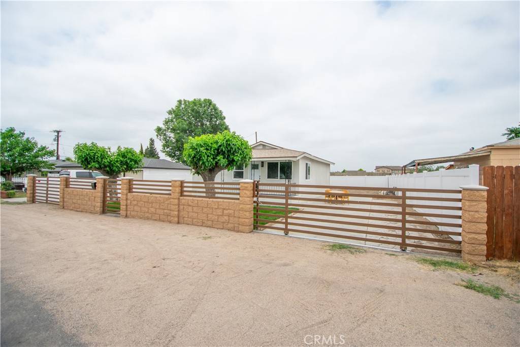 Eastvale, CA 92880,14723 Walters ST