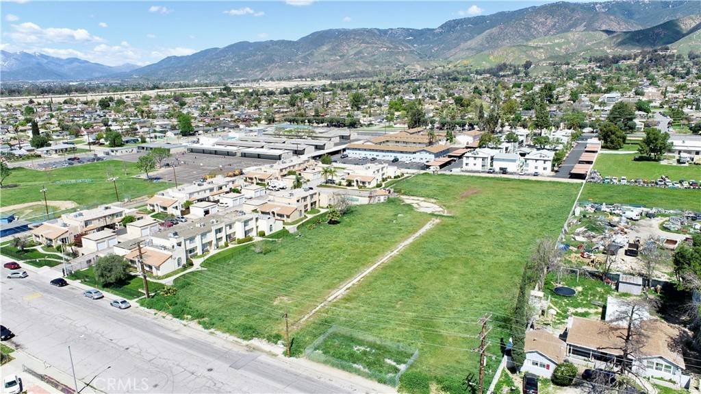 San Bernardino, CA 92404,1530 E Marshall BLVD