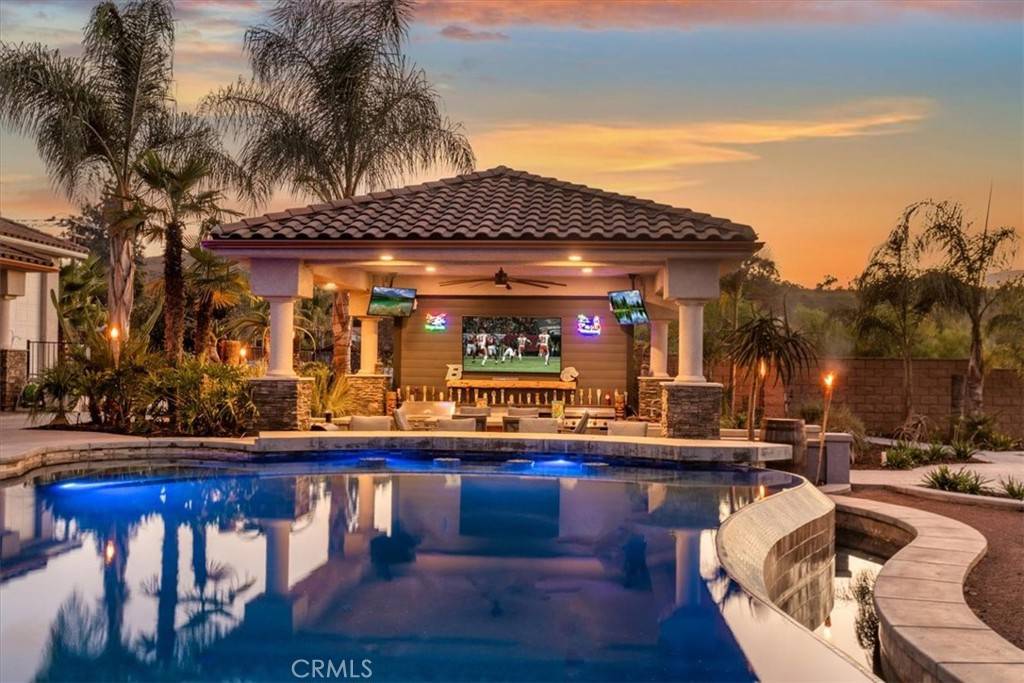Riverside, CA 92504,17180 Mockingbird Canyon RD