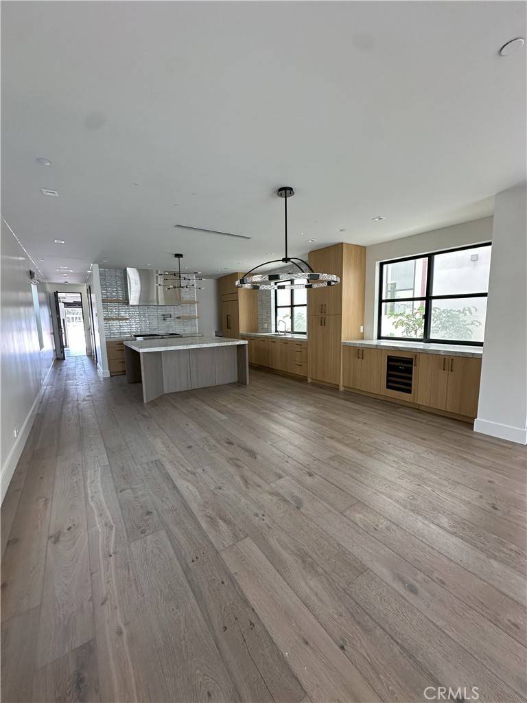 Huntington Beach, CA 92648,230 2nd ST