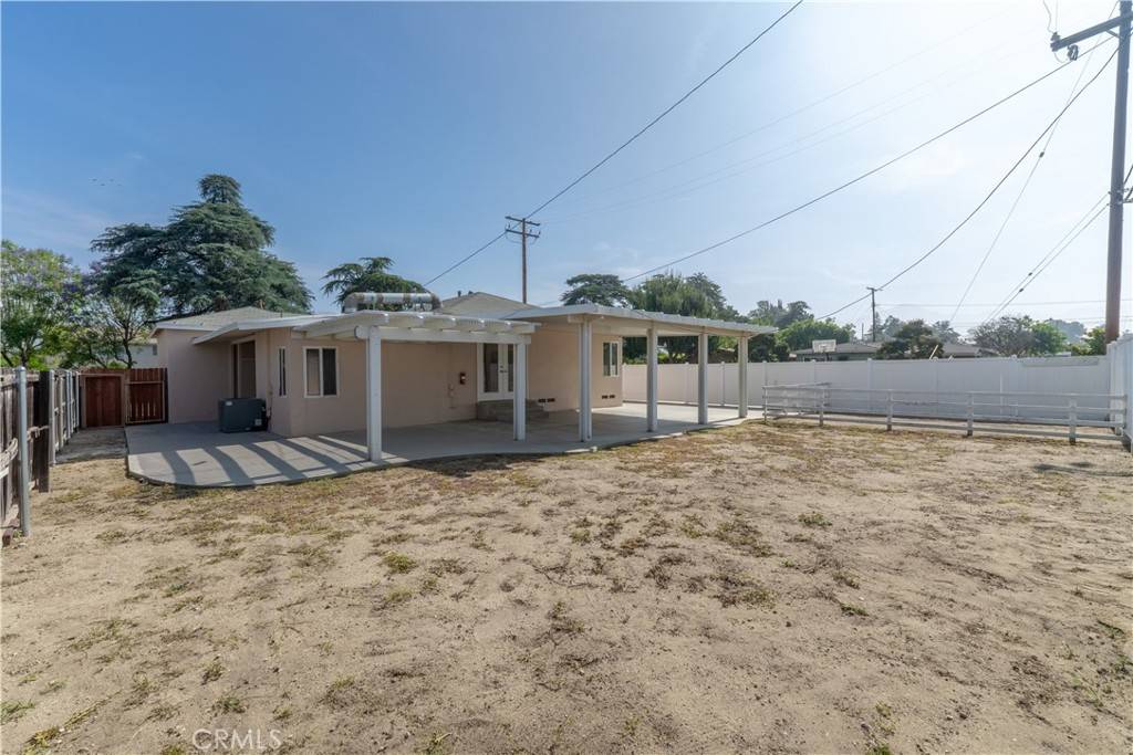 Redlands, CA 92374,401 W PIONEER AVE