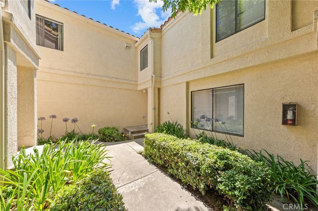 Pomona, CA 91768,430 Anderwood CT #24