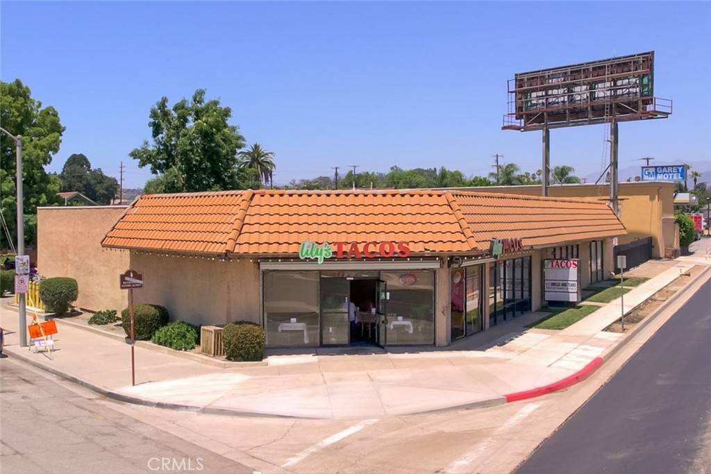 Pomona, CA 91767,925 N Garey AVE