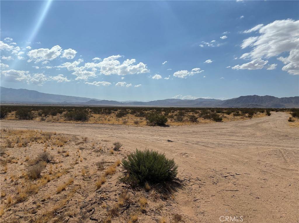 Lucerne Valley, CA 92356,0 Fairlane RD