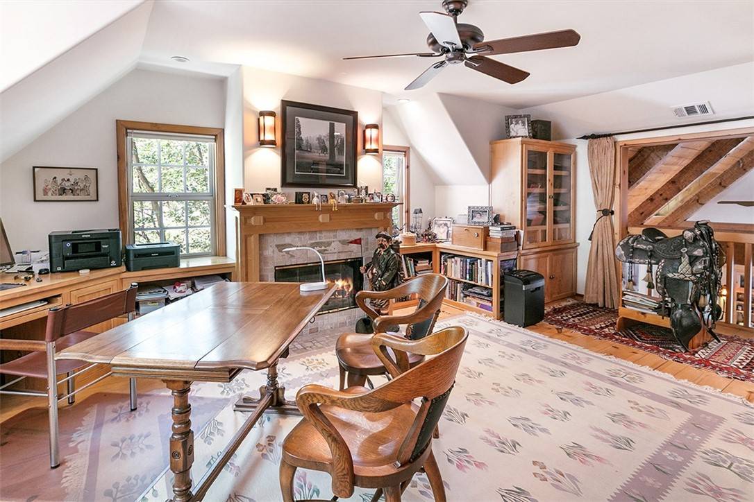 28971 North Shore RD Lake Arrowhead, CA 92352