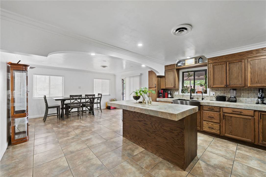 Yucca Valley, CA 92284,7115 Rubidoux AVE