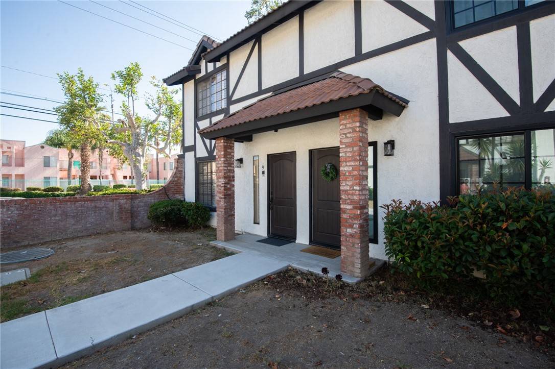 Riverside, CA 92507,1013 W Linden ST #9