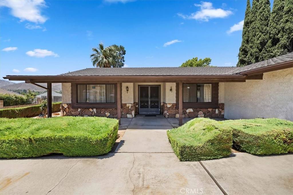 Jurupa Valley, CA 92509,6591 Karen LN
