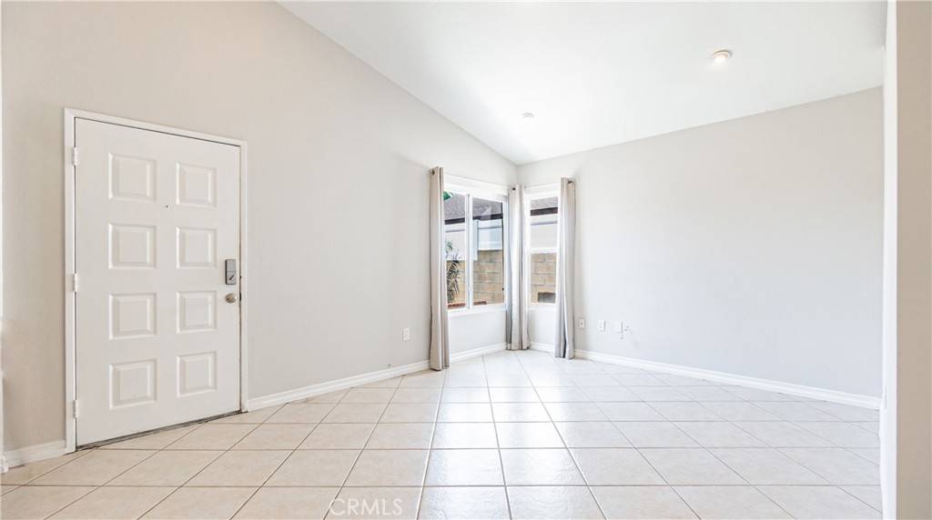 Fontana, CA 92337,14053 Bluewood DR