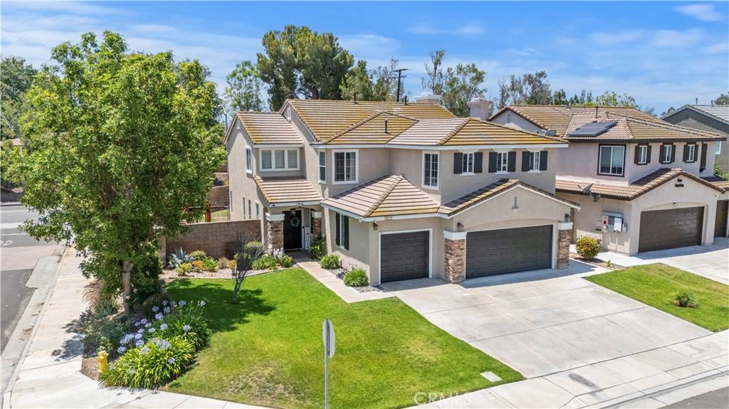 Eastvale, CA 92880,12917 Clemson DR