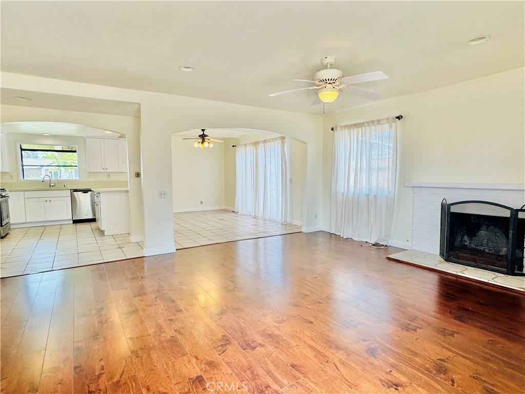 Costa Mesa, CA 92626,960 Junipero DR