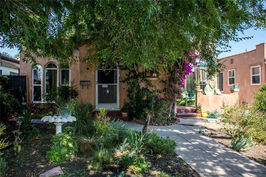 Los Angeles, CA 90048,512 N Harper AVE