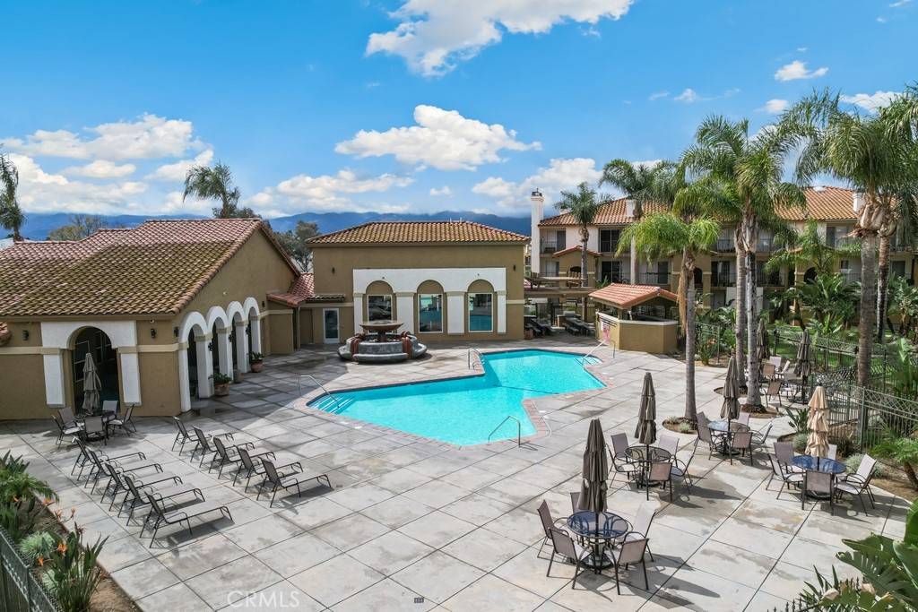 Corona, CA 92879,2145 Highpointe DR #102