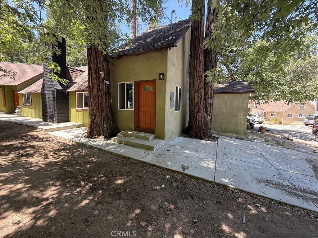 Crestline, CA 92325,23750 Shady Ln