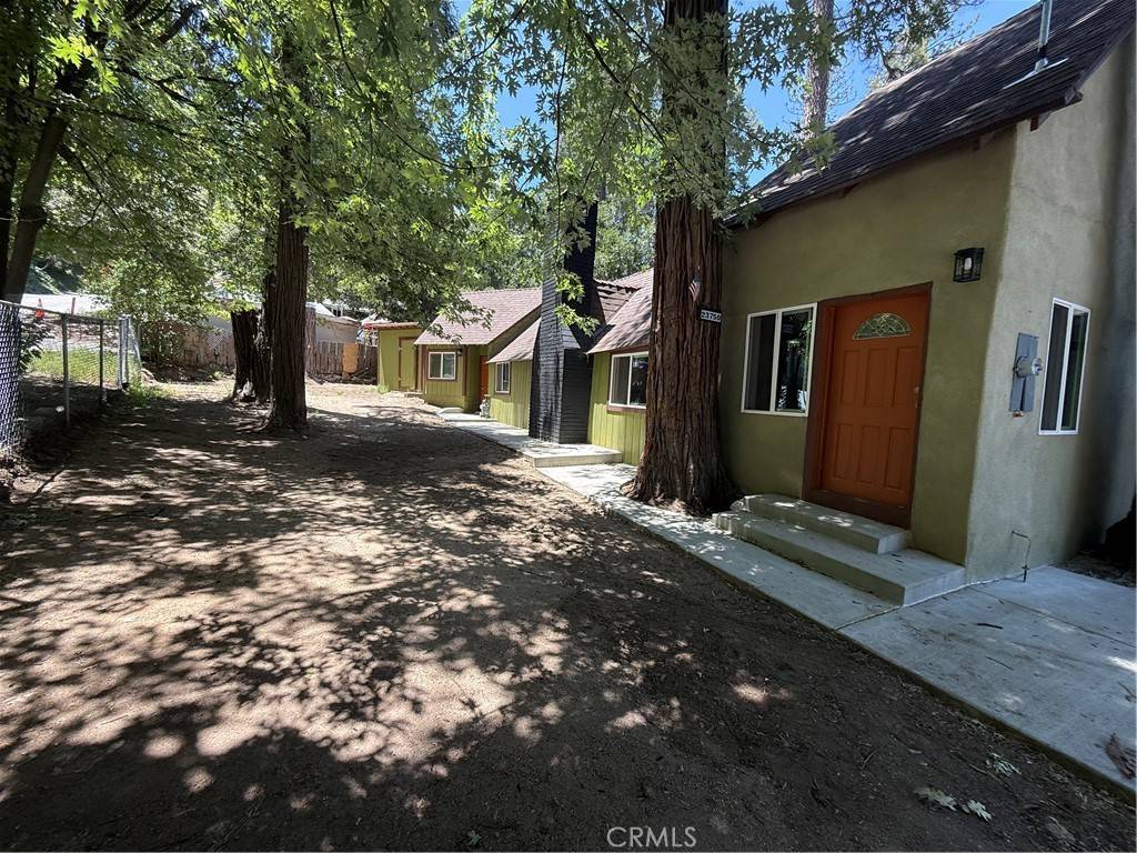 Crestline, CA 92325,23750 Shady Ln
