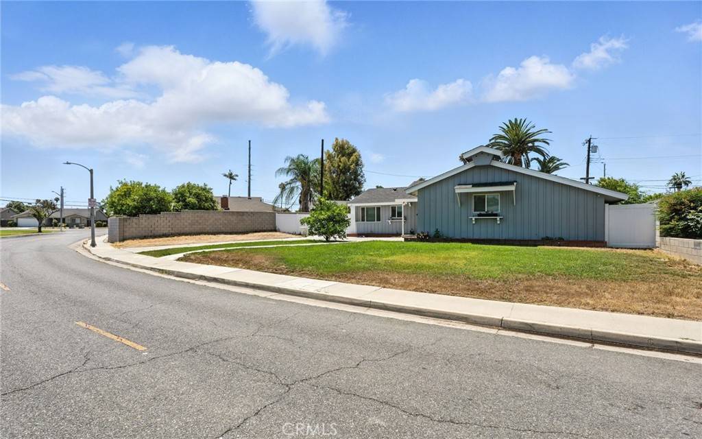 Riverside, CA 92503,4220 Monticello AVE