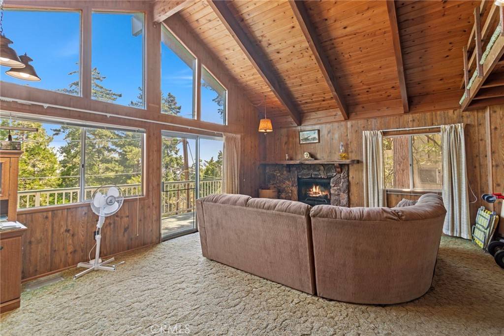 Twin Peaks, CA 92391,593 Clubhouse