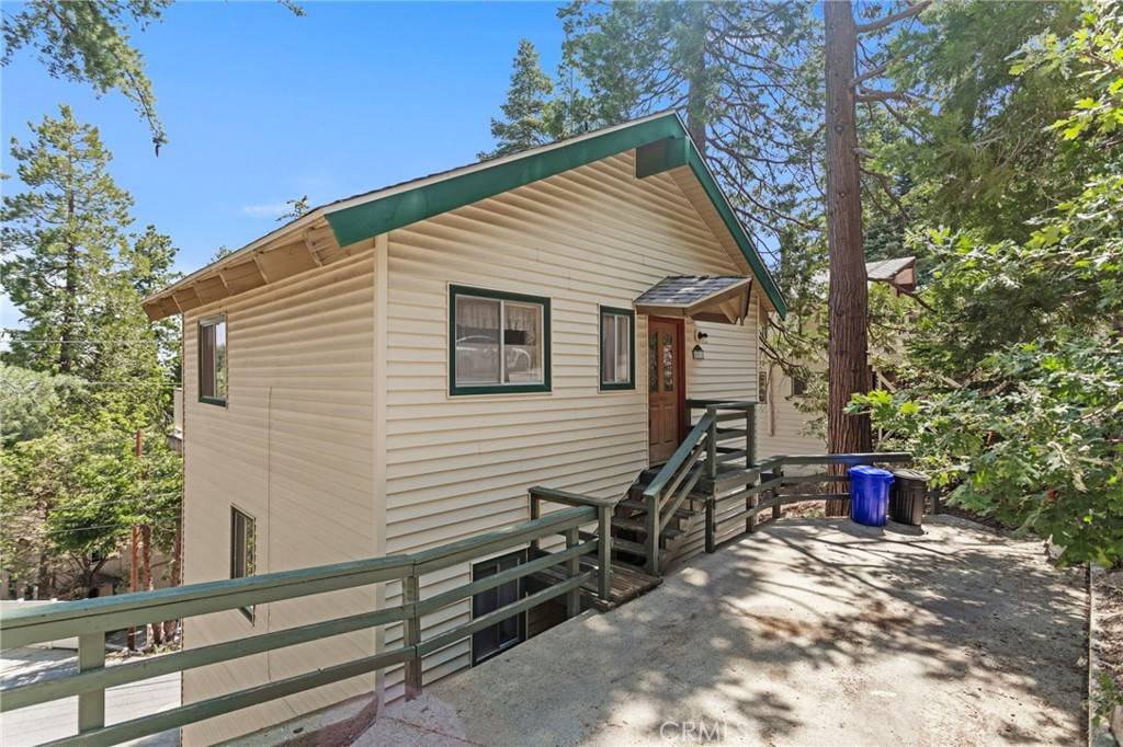 Twin Peaks, CA 92391,593 Clubhouse