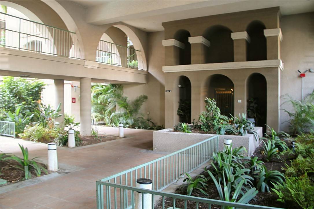 Long Beach, CA 90802,555 Maine AVE #320