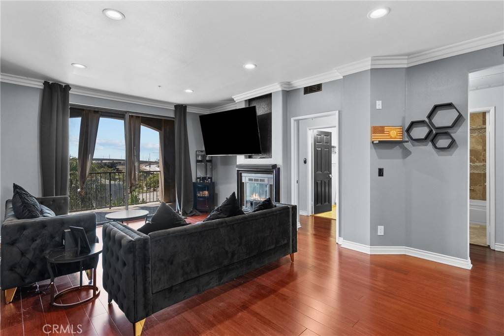Long Beach, CA 90802,555 Maine AVE #320
