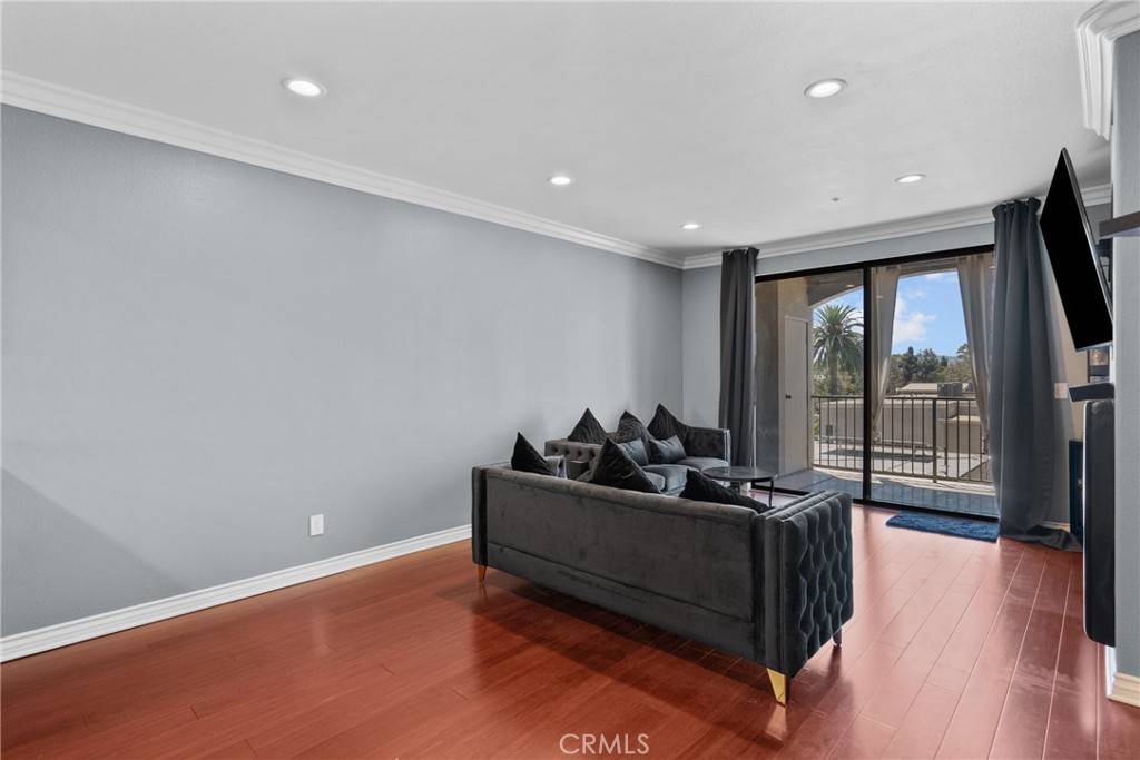 Long Beach, CA 90802,555 Maine AVE #320