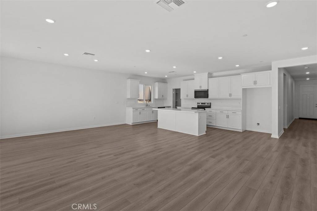 Banning, CA 92220,1236 Butterfly WAY