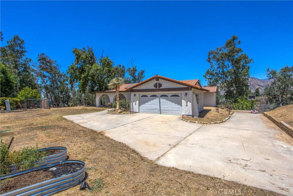 Mentone, CA 92359,32272 Florida AVE