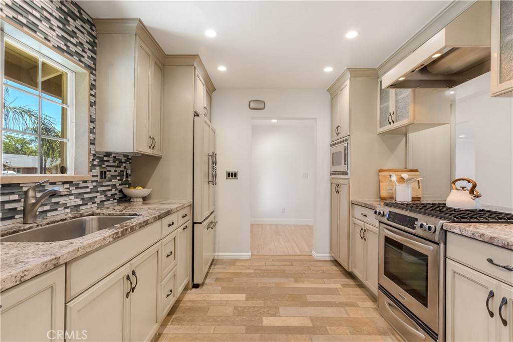 Sylmar, CA 91342,13493 Fellows AVE